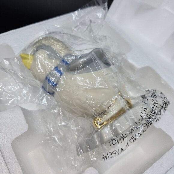 Lenox Skating Penguin Figurine With Hat & Scarf Ceramic Winter Décor 4.5" - Picture 6 of 8